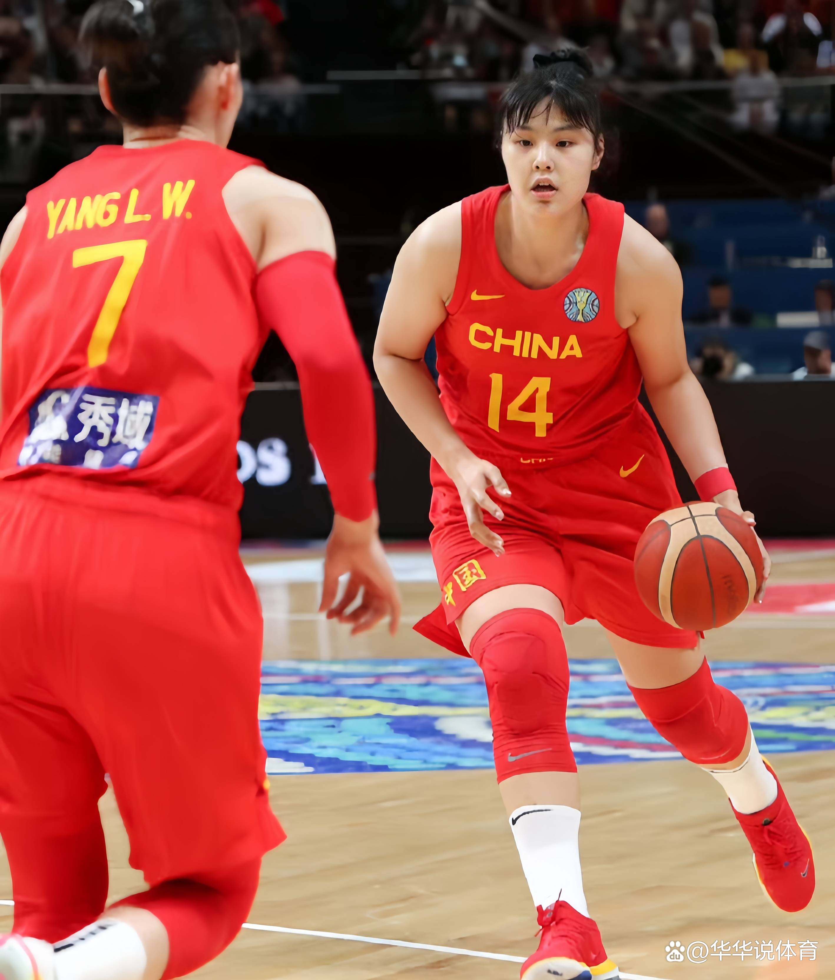 开云体育平台APP-职业篮球联赛女球员崭露头角