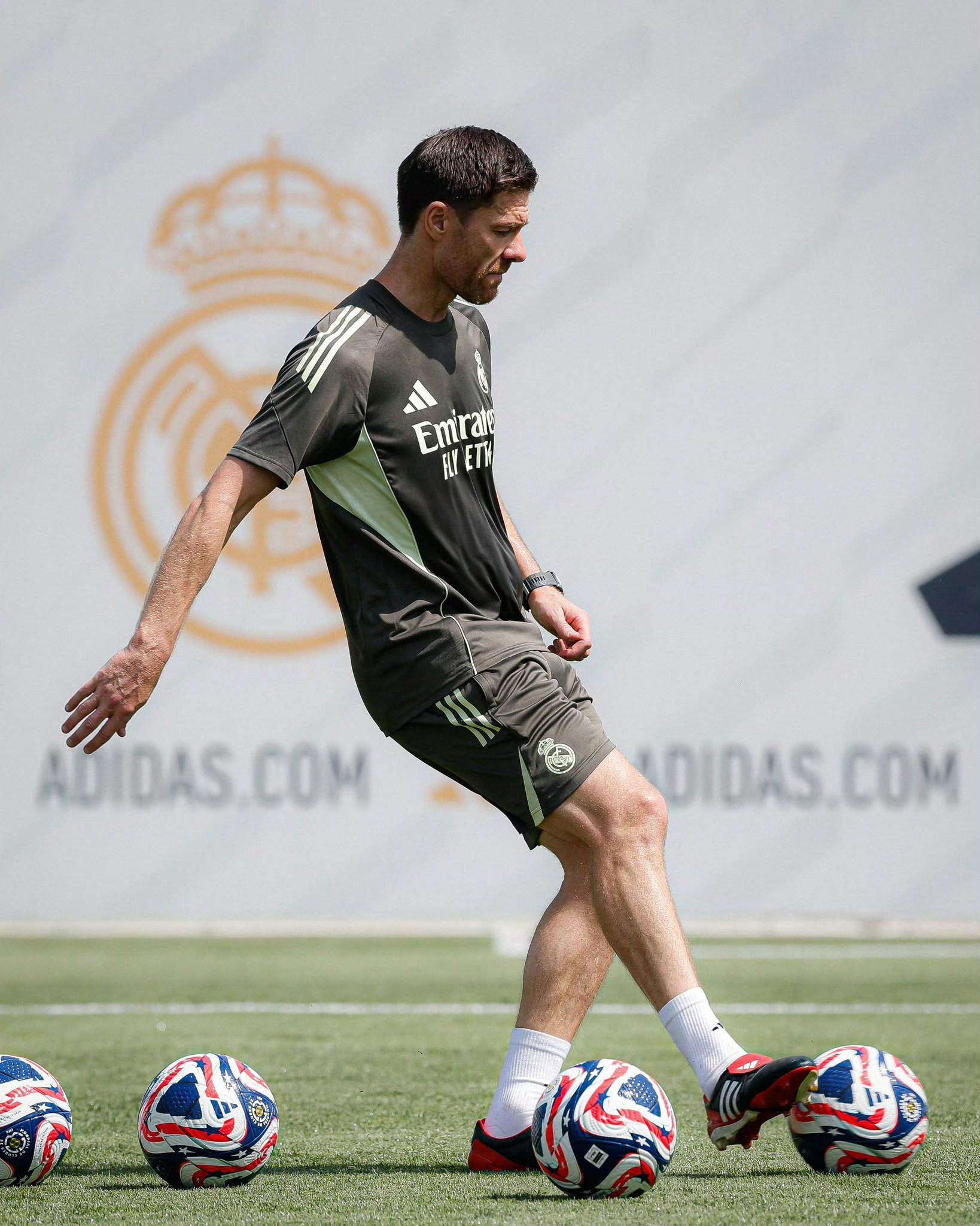 开云体育平台APP-红牛车队逆转索伯车队,阿隆索惊艳四座