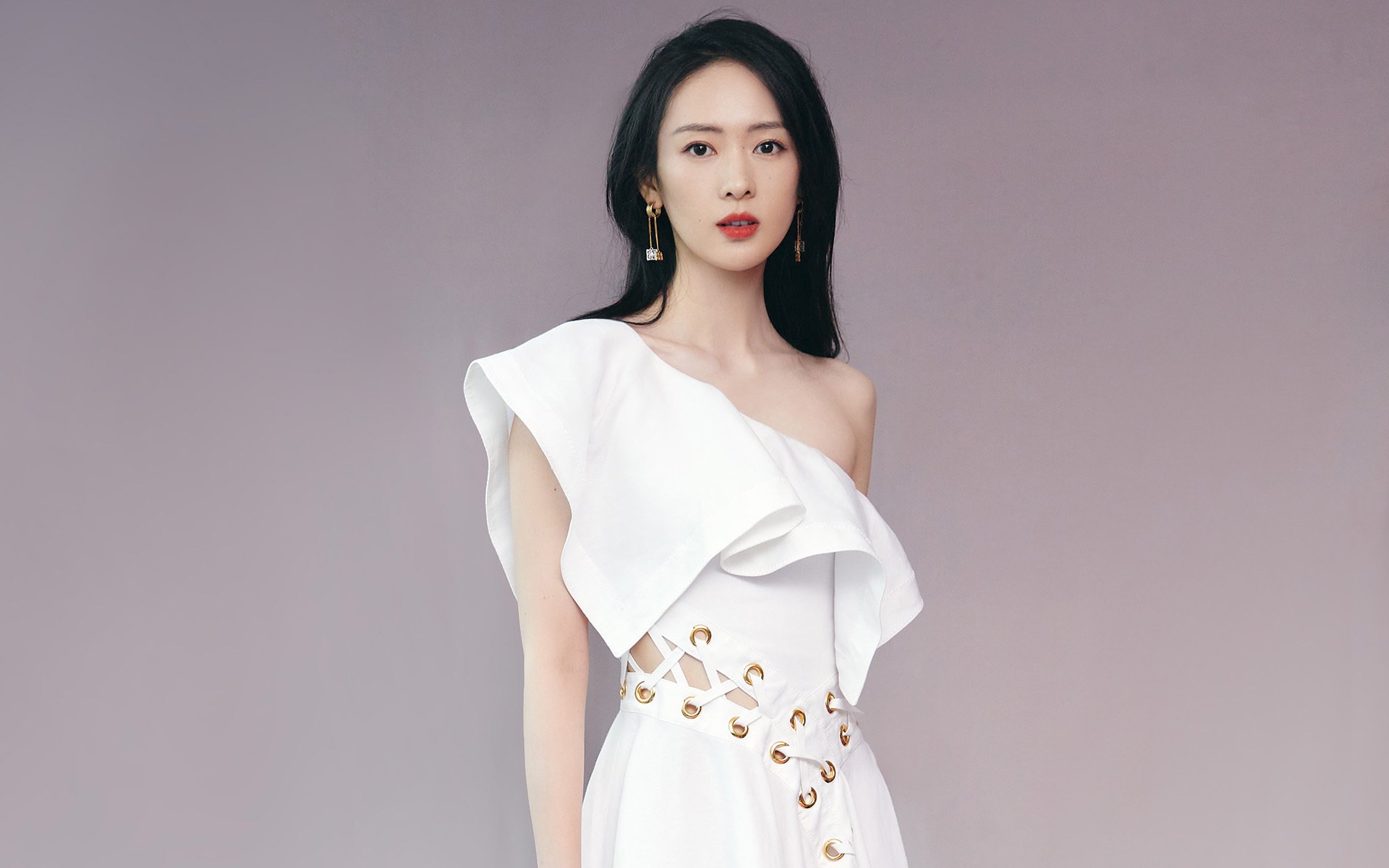 绿茵场登陆硬木,努涅斯在NBA季后赛之夜的足球奇迹