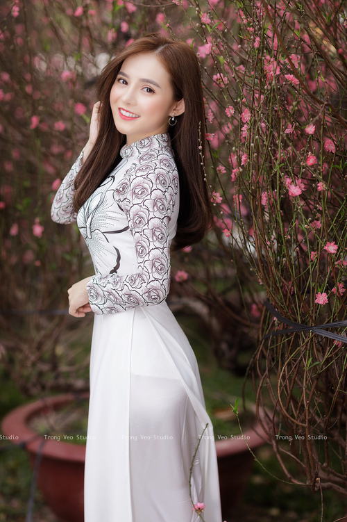 开云APP-绿茵麦田的守望者，当库尔图瓦立柱为疆，阿森纳的镰刀已越过丹麦